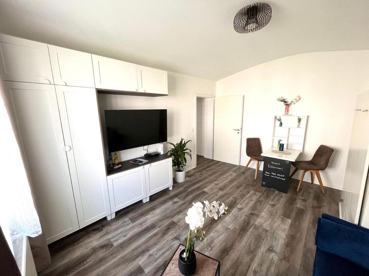 40 Qm Appartment Parkplatz, Balkon,Netflix, Prime Chemnitz Exterior photo